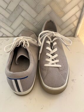 Rothy’s Casual Knit Lace Up Sneakers shoes  in Light Gray size 8 EUC